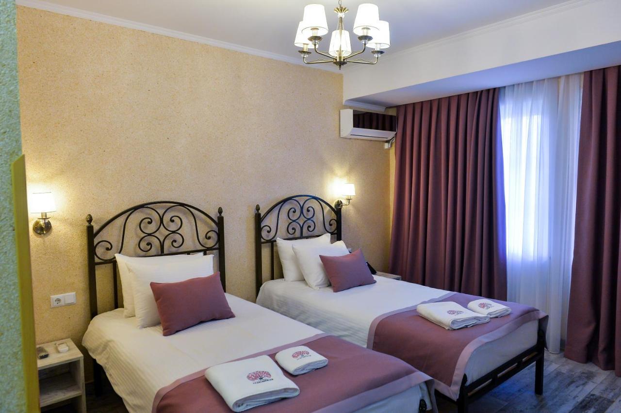 Hotel Magnolia In The City Centre Κουτάισι Εξωτερικό φωτογραφία